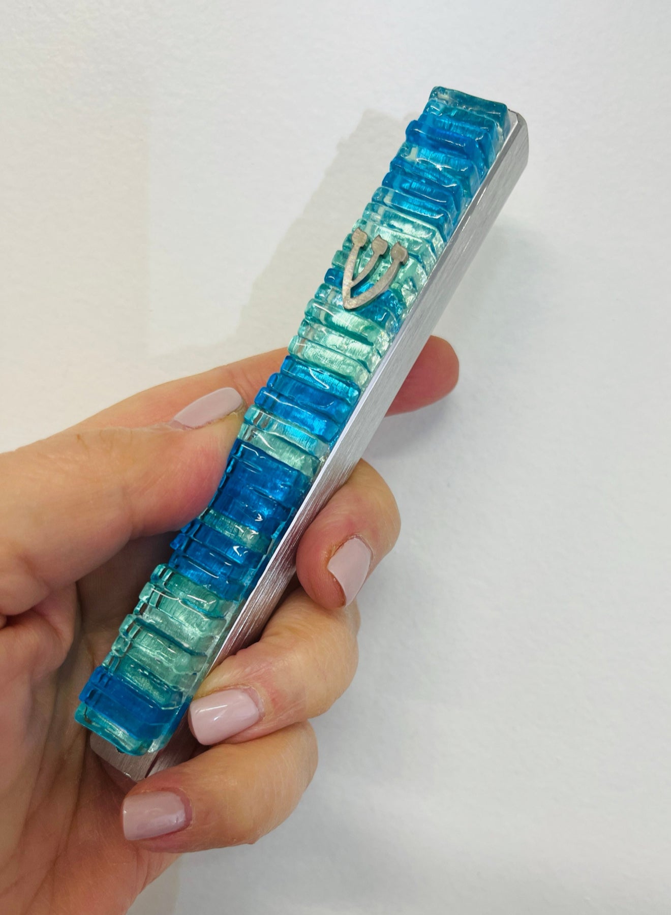 Ocean-Inspired Glass Mezuzah Case – Jewish Wedding Gift, Modern Judaica, Home Blessing