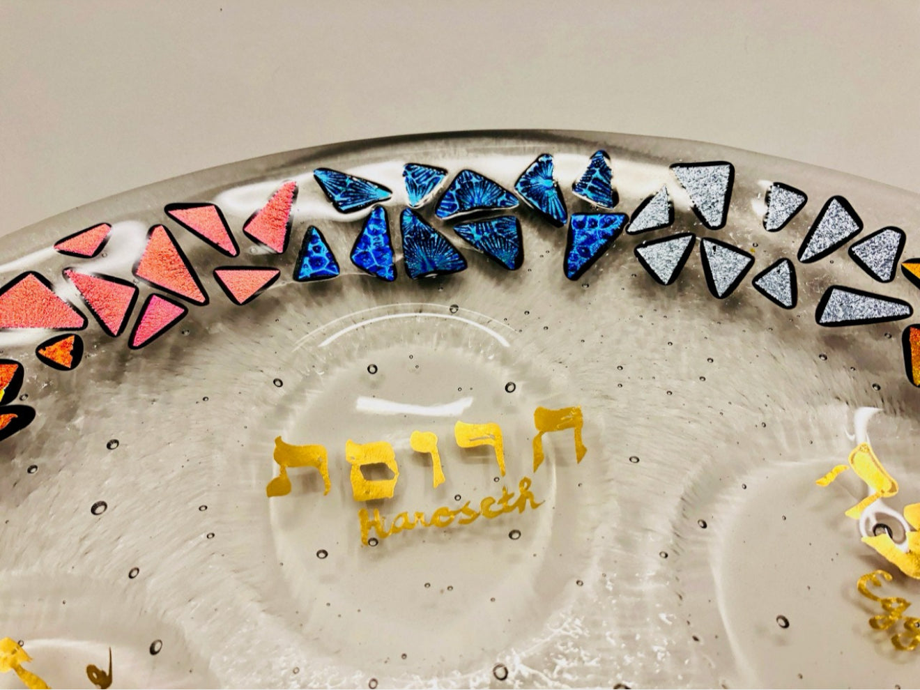 Multicolour Dichroic Seder Plate